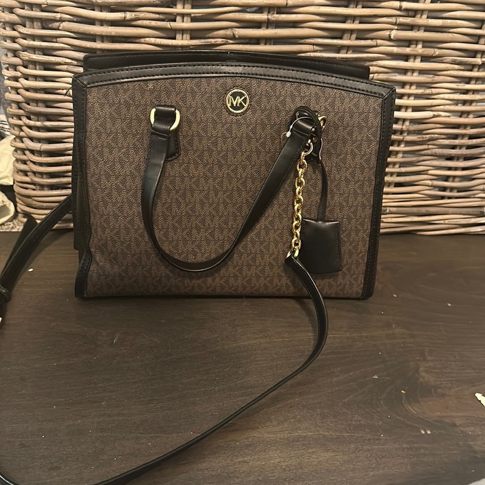I heal kors purse
